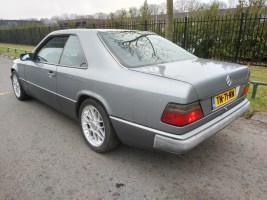 Mercedes w124 coupe 300ce 1988 (7)